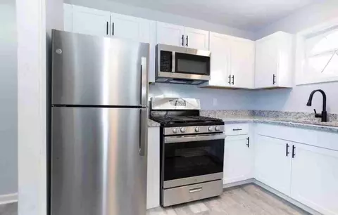 3128 Chateau Blvd, East Point, GA 30344