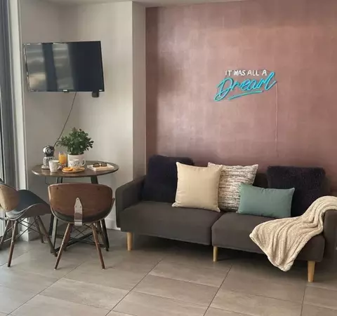 227 NE 2nd St, Miami, FL 33132