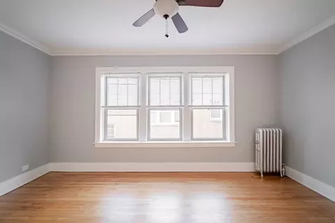 2450 W Wilson Ave, Chicago, IL 60625 photo 16