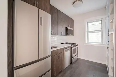 2450 W Wilson Ave, Chicago, IL 60625 photo 5