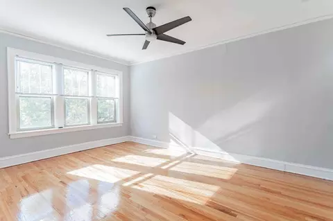 2450 W Wilson Ave, Chicago, IL 60625 photo 17