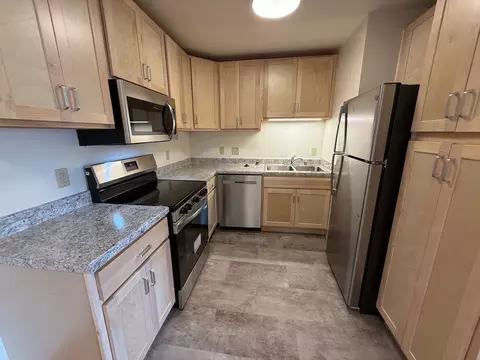 745 Parkview Apartments, Madison, WI 53715
