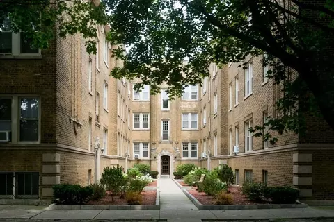 2110 W Ainslie St #2N, Chicago, IL 60625