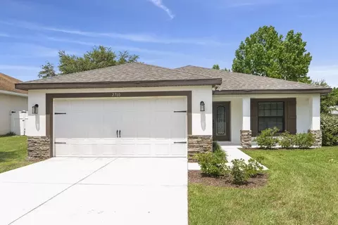 2760 Athens Dr, Leesburg, FL 34748