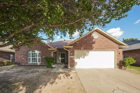 13116 Maple Leaf Dr, Oklahoma City, OK 73170