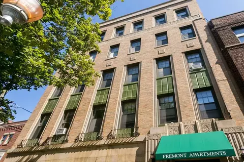 3831 N Fremont St #516, Chicago, IL 60613