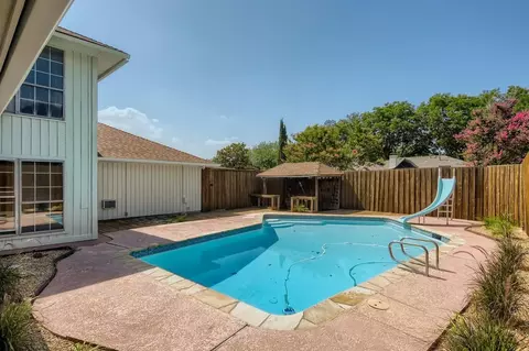 7417 La Sobrina Dr, Dallas, TX 75248
