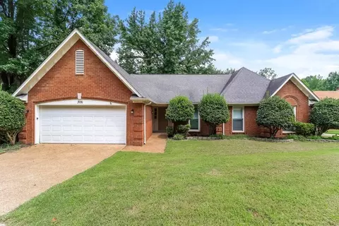 306 S Glendale Ct, Cordova, TN 38018