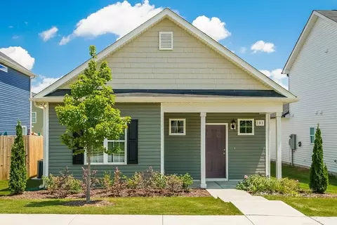 181 E Wilson St, Clayton, NC 27520