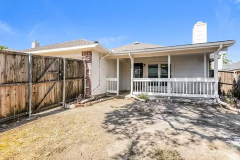 216 Rosewood Ln, Cedar Hill, TX 75104