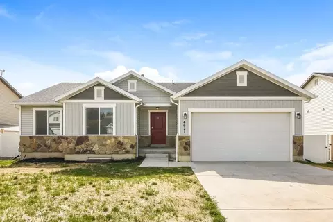 4621 W Park Dr, Roy, UT 84067