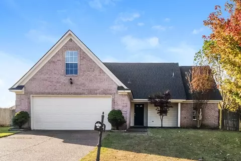 115 Winding Creek Dr, Oakland, TN 38060