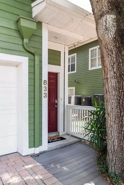 833 N Fern Creek Ave #201, Orlando, FL 32803