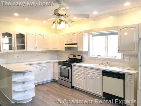 25 Lake St #2, Arlington, MA 02474