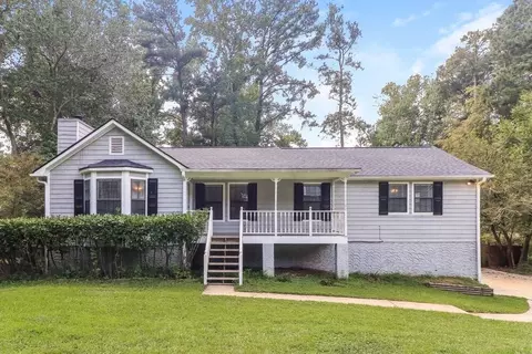 2690 Deerfield Cir SW, Marietta, GA 30064