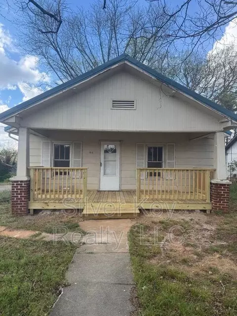 914 E Madison Ave #0914, Athens, TN 37303