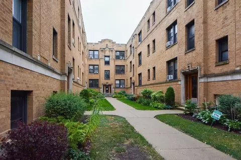 2651 N Spaulding Ave #3E, Chicago, IL 60647