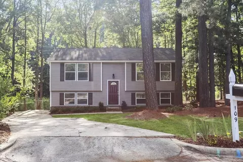 109 Castle Bay Ct, Cary, NC 27511