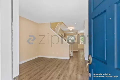 139 Concord Cir, Mountain View, CA 94040 photo 2
