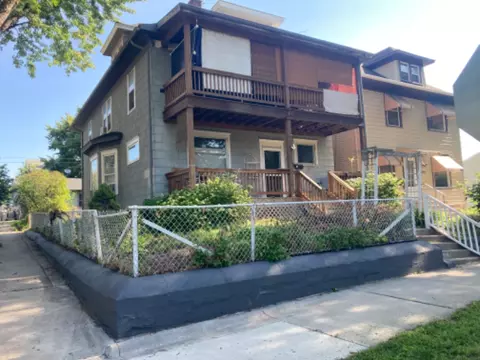 293 Robie St E #1, Saint Paul, MN 55107