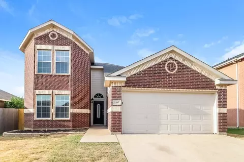 2105 Pacino Dr, Fort Worth, TX 76134