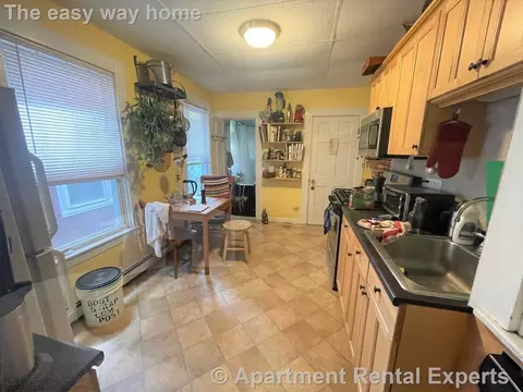 20 Dell St #1, Somerville, MA 02145
