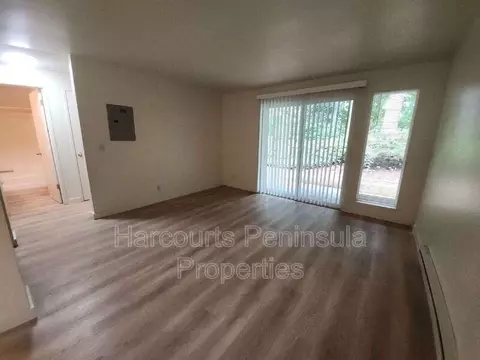 49 NE Torval Canyon Rd #17, Poulsbo, WA 98370