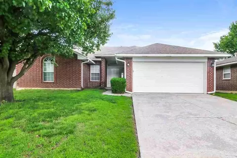 4825 Republic Dr, Oklahoma City, OK 73135