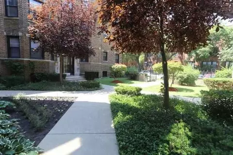 639 W Cornelia Ave #2N, Chicago, IL 60657