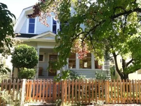 342 16th Ave E #LOWER, Seattle, WA 98112