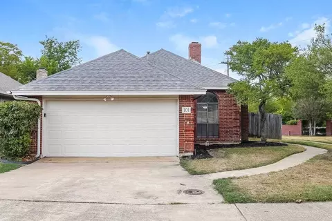 101 Streamside Dr #A1, Desoto, TX 75115