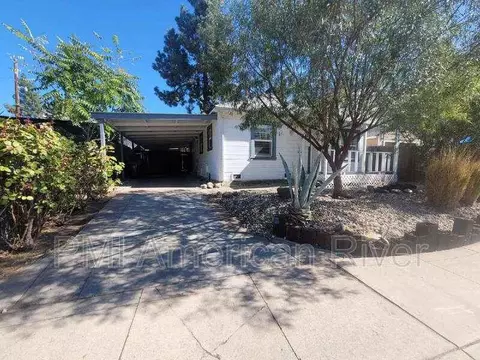 2643 43rd St, Sacramento, CA 95817