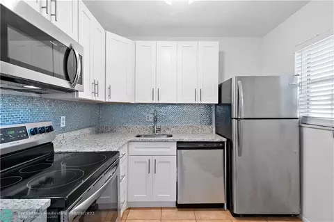 700 Layne Blvd #316, Hallandale Beach, FL 33009