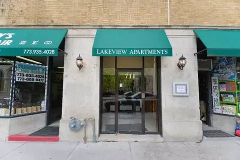 711 W Belmont Ave #106, Chicago, IL 60657