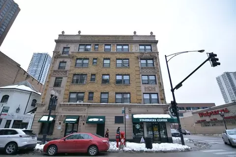1164 N Dearborn St #205, Chicago, IL 60610