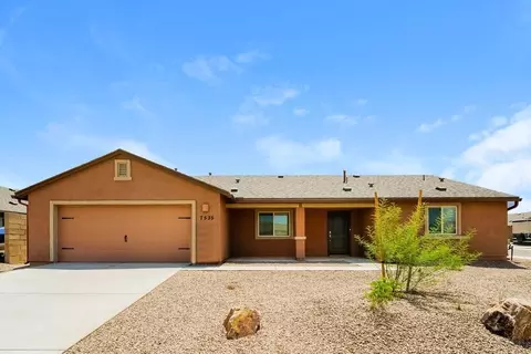 7535 W Jeffrey Rd, Valencia West, AZ 85757
