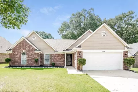 7089 Willow Point Dr, Horn Lake, MS 38637