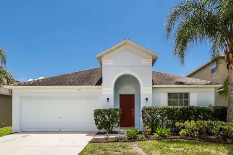 1709 Oak Pond St, Ruskin, FL 33570