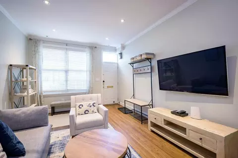 1425 P St NW, Washington, DC 20005 photo 3