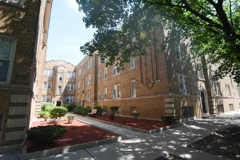2102 W Ainslie St #1W, Chicago, IL 60625