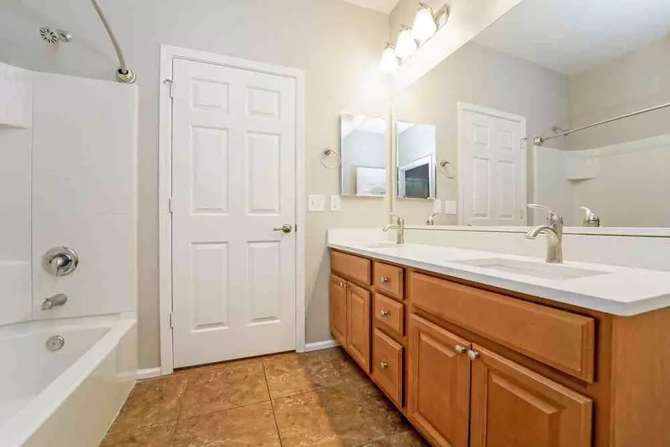  7554 S Ocean Port Dr, Valencia West, AZ 85757 photo 10