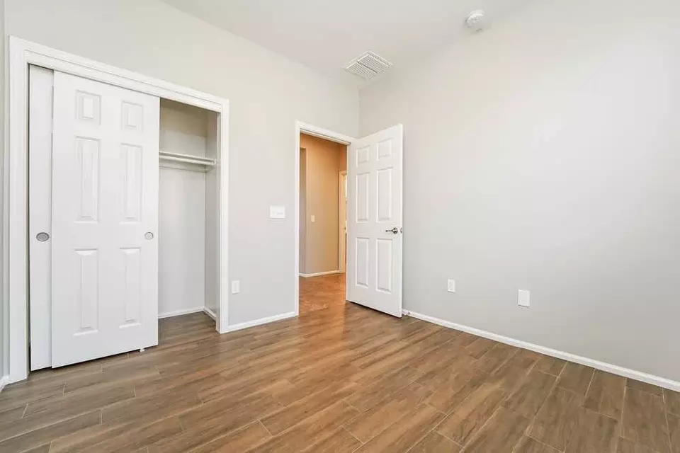  7554 S Ocean Port Dr, Valencia West, AZ 85757 photo 12