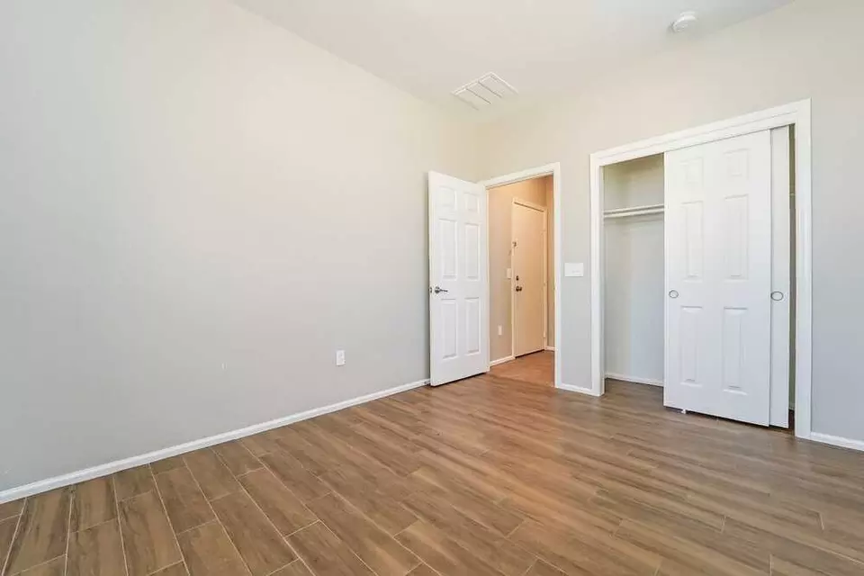  7554 S Ocean Port Dr, Valencia West, AZ 85757 photo 9