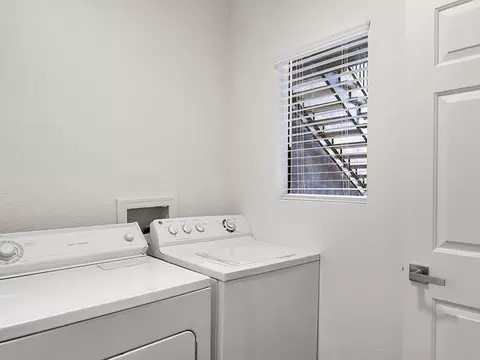 7611 S 36th St, Phoenix, AZ 85042