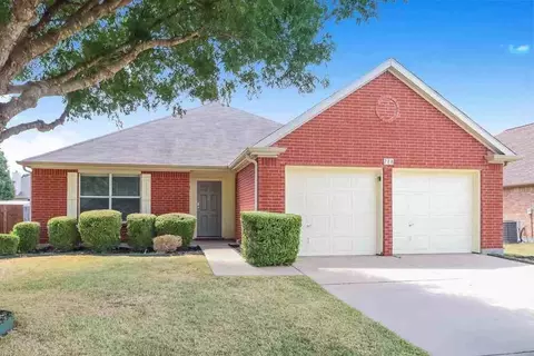 718 Reindeer Dr, Midlothian, TX 76065