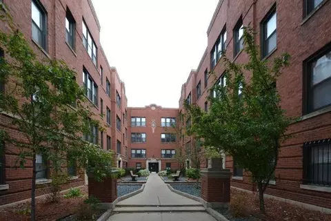 3521 N Racine Ave #2N, Chicago, IL 60657