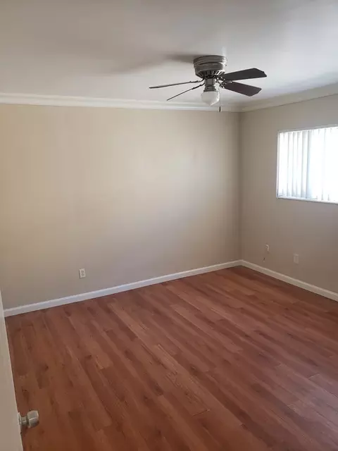 13541 Vanowen St, Los Angeles, CA 91405 photo 6