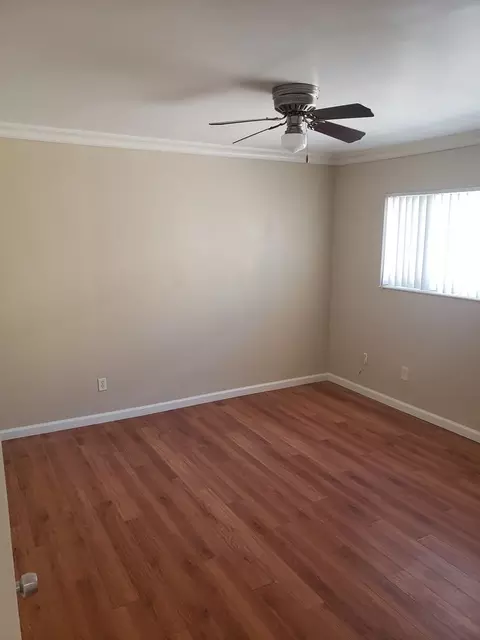 13541 Vanowen St, Los Angeles, CA 91405 photo 7