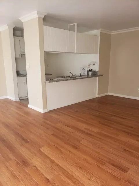 13541 Vanowen St, Los Angeles, CA 91405