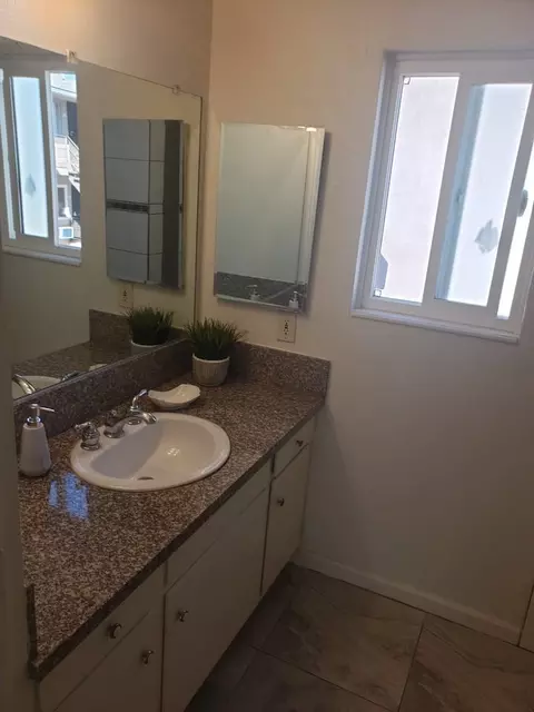 13541 Vanowen St, Los Angeles, CA 91405 photo 13